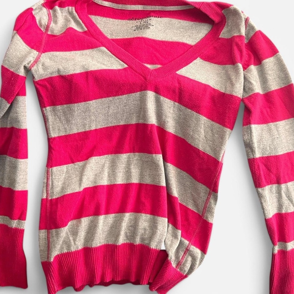 2000s vintage aeropostale hot pink and grey sweater - Picture 2 of 5